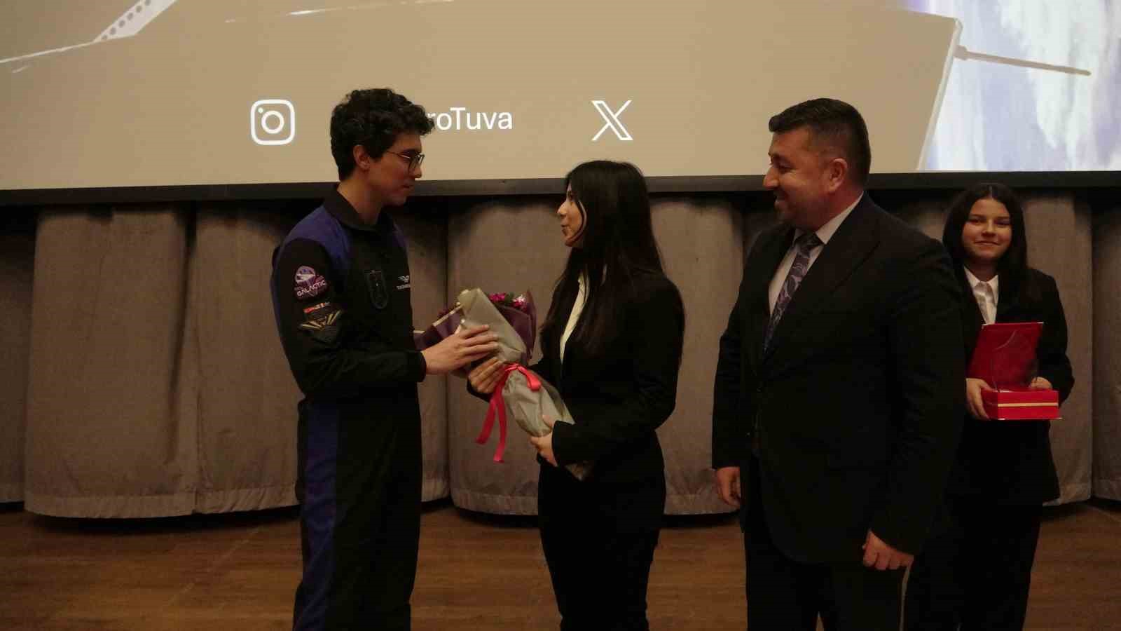 Türkiye’nin ikinci Milli Astronotu Tuva Cihangir Atasever Isparta’da öğrencilerle buluştu
