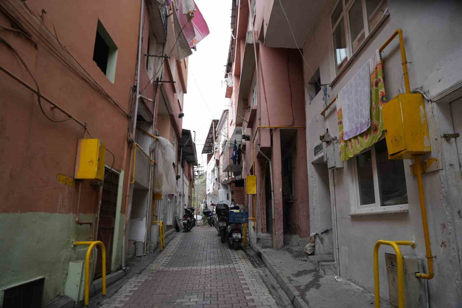 Türkiye’nin ilahi sesi Celal Karatüre’nin hayat hikayesi
