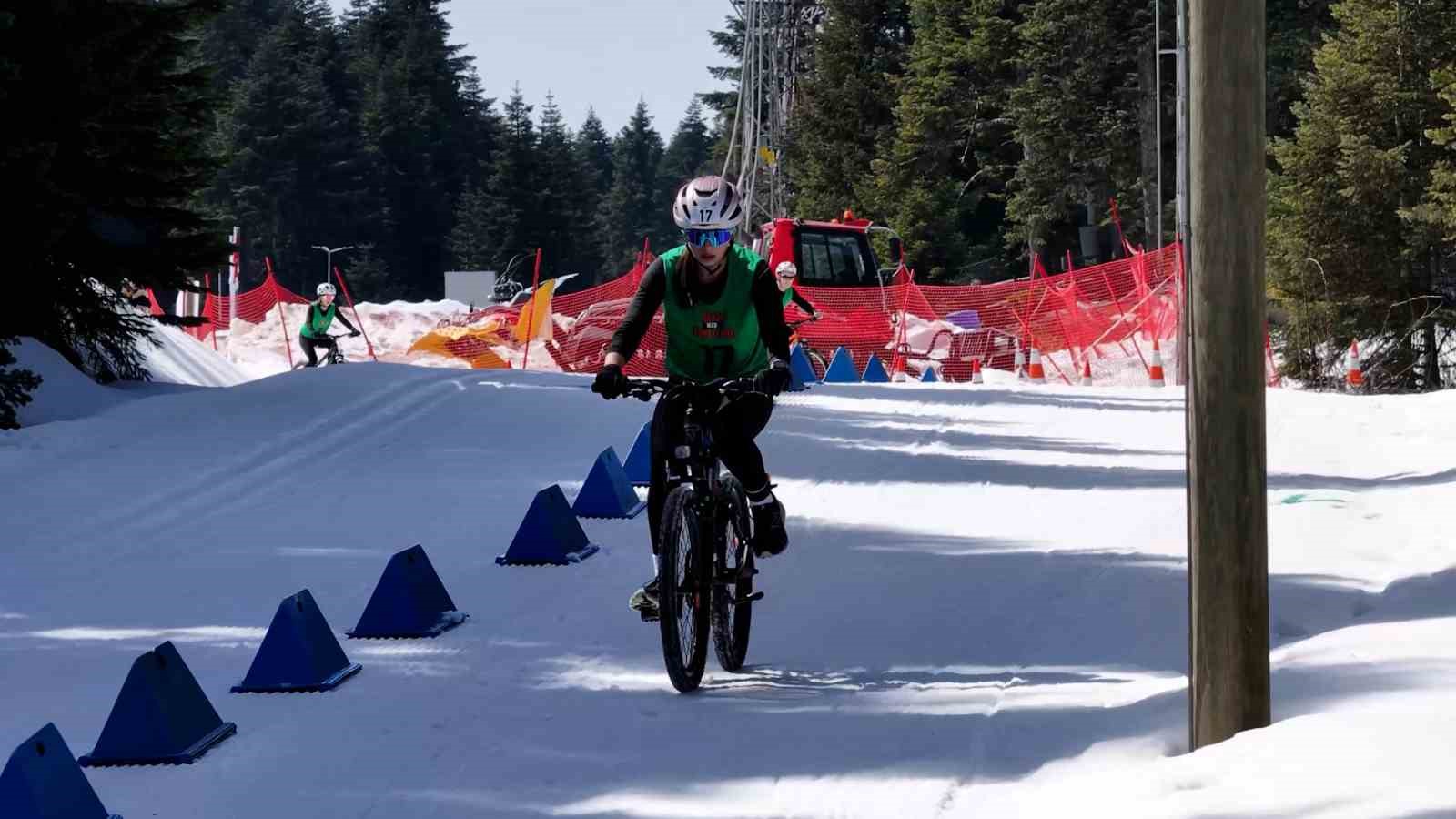 Türkiye’nin ilk kış triatlonu Bolu’da yapıldı
