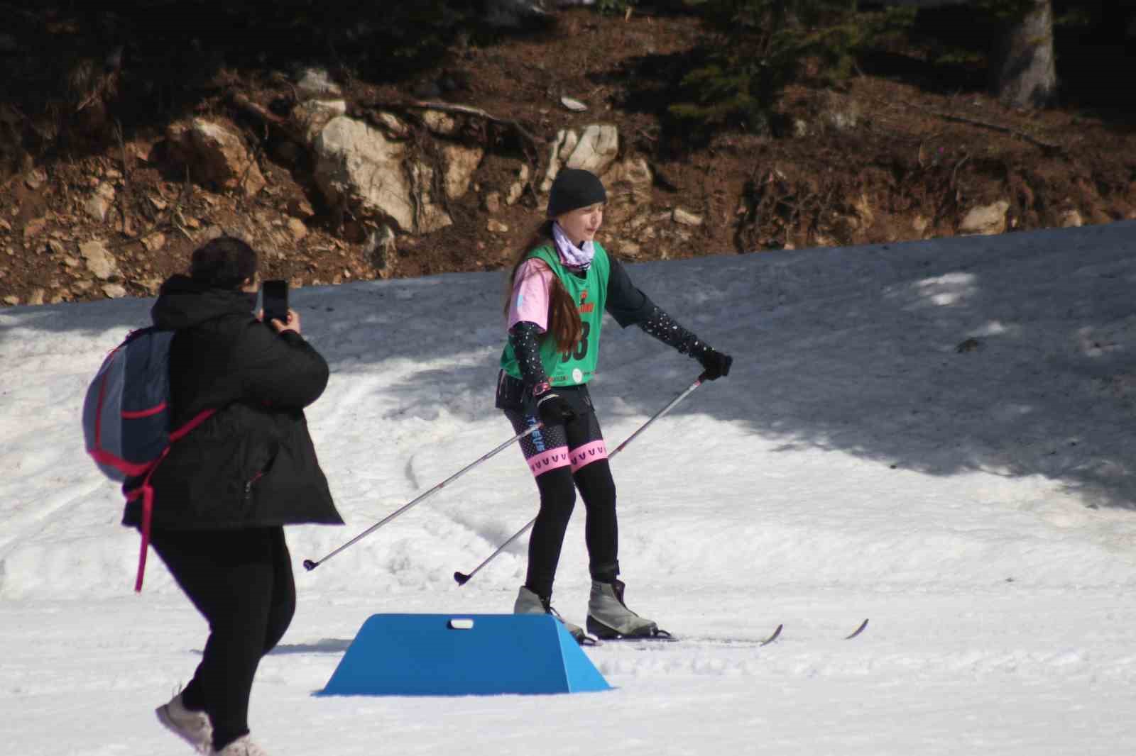 Türkiye’nin ilk kış triatlonu Bolu’da yapıldı
