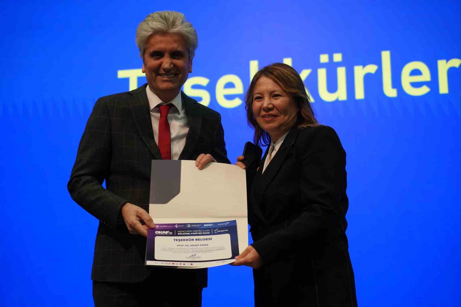 "Türkiye’nin Miami’si" Samsun’un estetikte markalaşma hikayesi
"Türkiye’nin Miami’si" Samsun’un estetikte markalaşma hikayesi