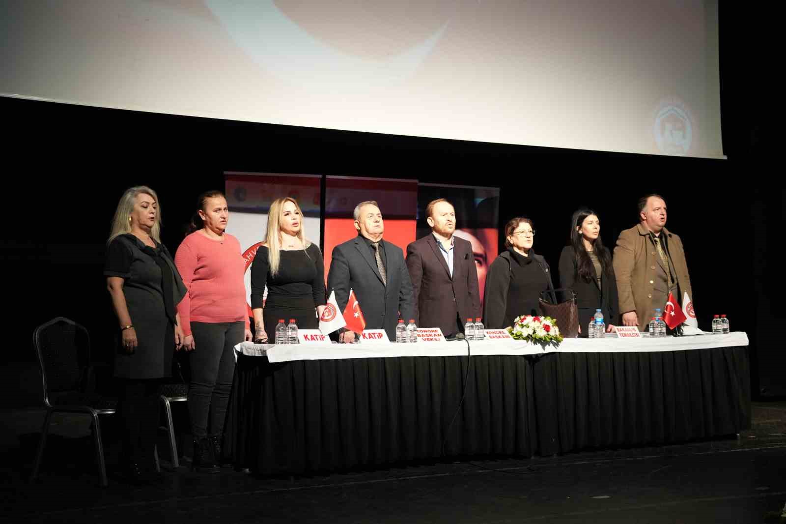 Türkiye’nin tek kadın kahveciler odası başkanı 3. kez seçildi
