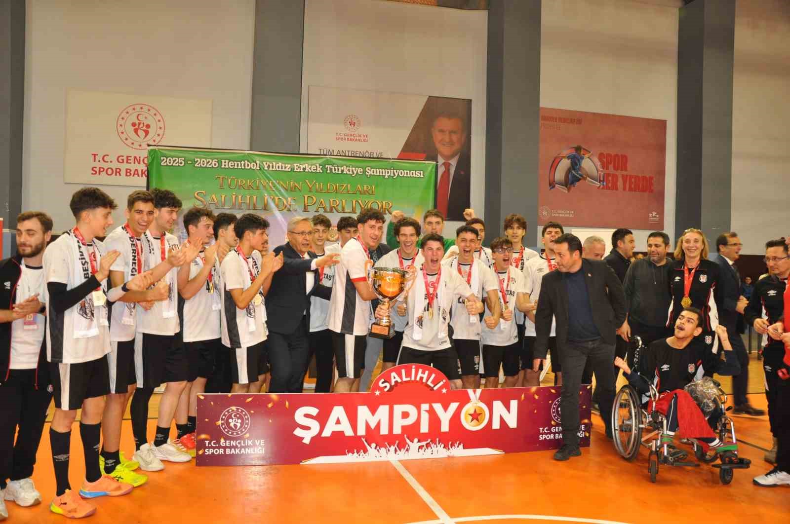 Türkiye’nin Yıldızları Salihli’de parladı: Hentbolda şampiyon Beşiktaş!
Türkiye’nin Yıldızları Salihli’de parladı: Hentbolda şampiyon Beşiktaş!