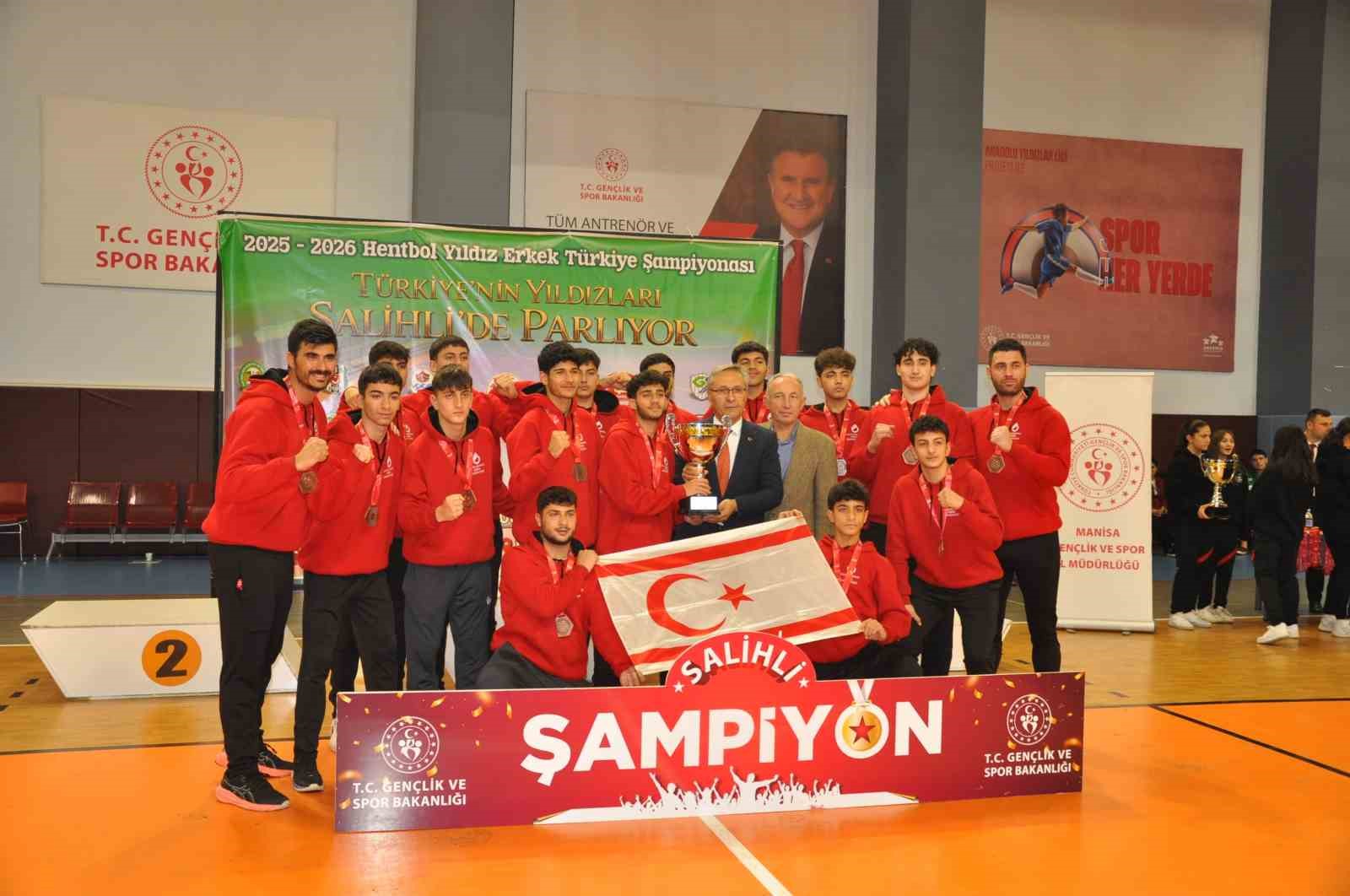 Türkiye’nin Yıldızları Salihli’de parladı: Hentbolda şampiyon Beşiktaş!
Türkiye’nin Yıldızları Salihli’de parladı: Hentbolda şampiyon Beşiktaş!