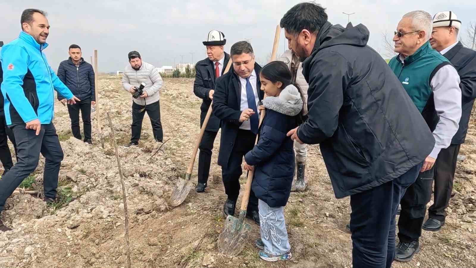 TUSAŞ şehidi Ekici anısına 1000 meyve fidanı toprakla buluşturuldu
