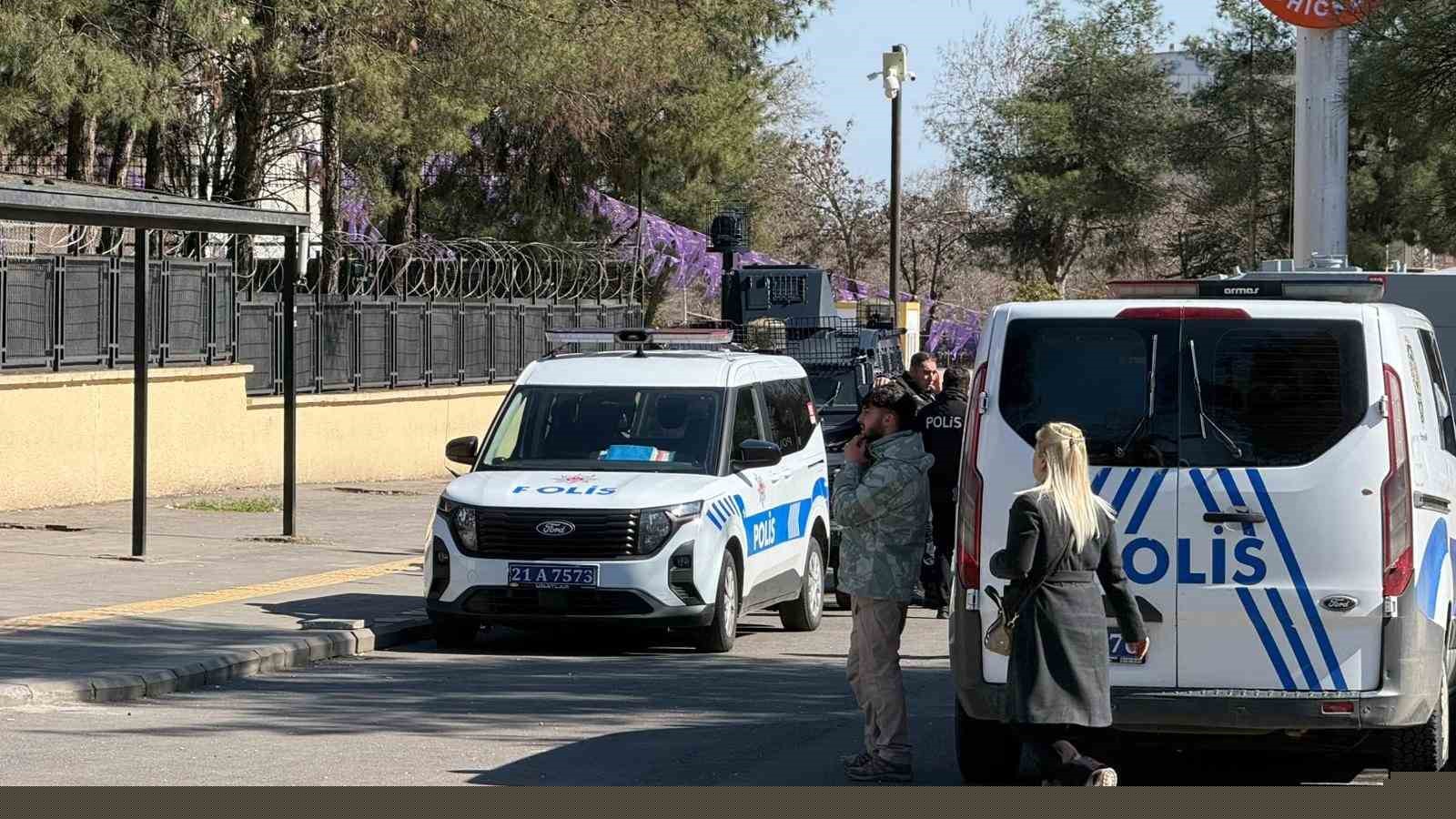 Tutuklanan şahıs kaçmaya çalışırken ayağından vurulup yakalandı
