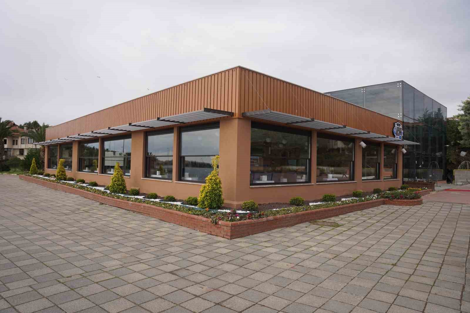 Tuzla Mekan Palmiye yenilenen yüzüyle hizmete açıldı
