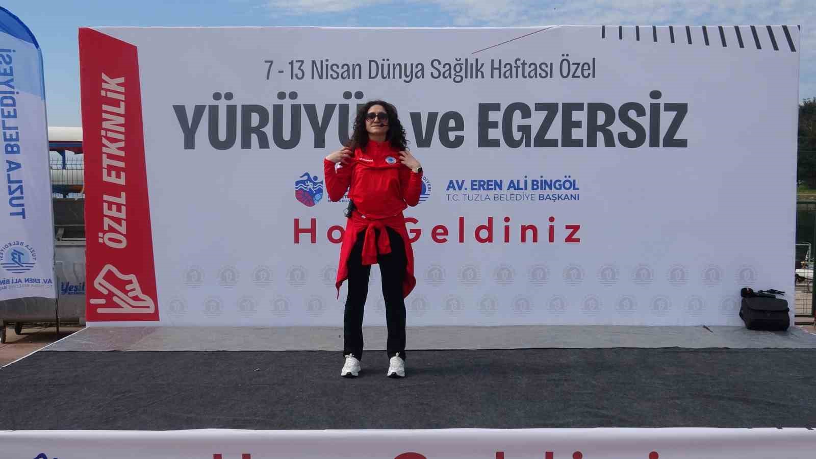 Tuzla’da Dünya Sağlık Haftası’na özel hareketli kutlama: Vatandaşlar hep beraber spor yaptı
Tuzla’da Dünya Sağlık Haftası’na özel hareketli kutlama: Vatandaşlar hep beraber spor yaptı