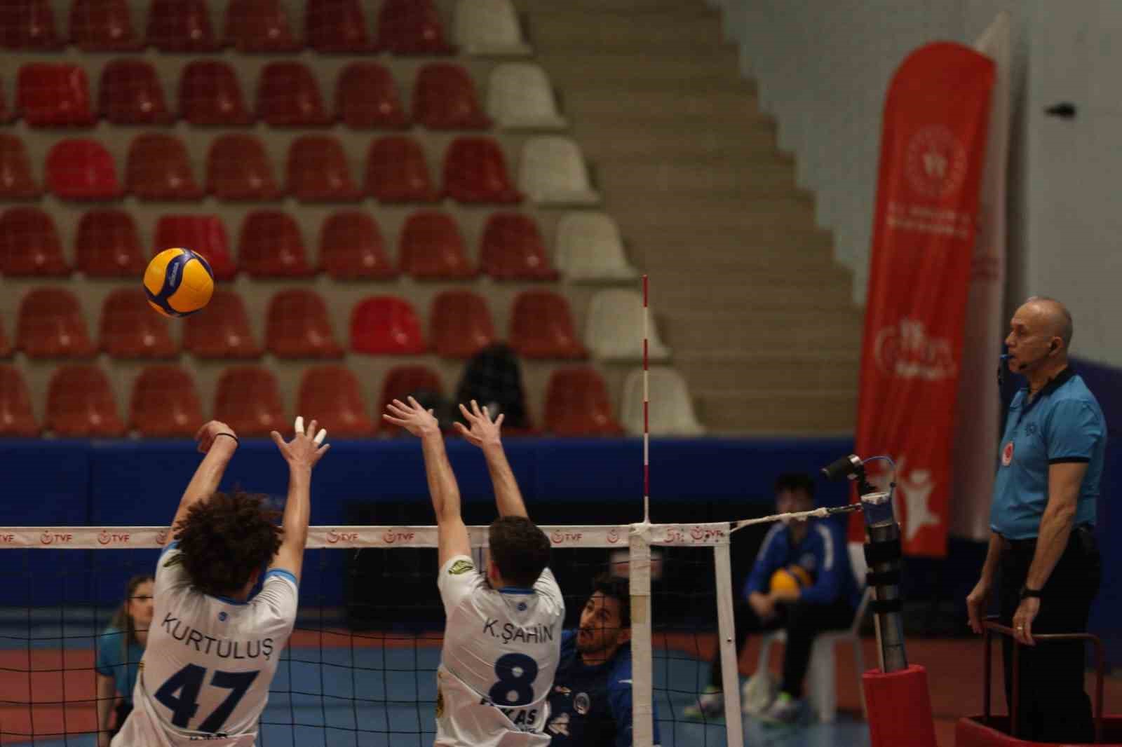 TVF Erkekler Voleybol 1. Ligi Yarı Finali: Kocaeli Büyükşehir Belediye Kağıtspor: 4 - Arkasspor: 1
