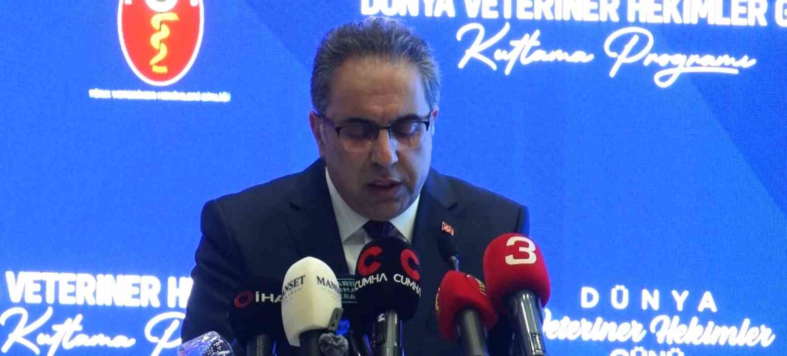 TVHB Başkanı Eroğlu: "Sağlıklı toplum hedefini gerçekleştirmek için mutlaka veteriner hekimlik hizmetlerine ihtiyaç var"

