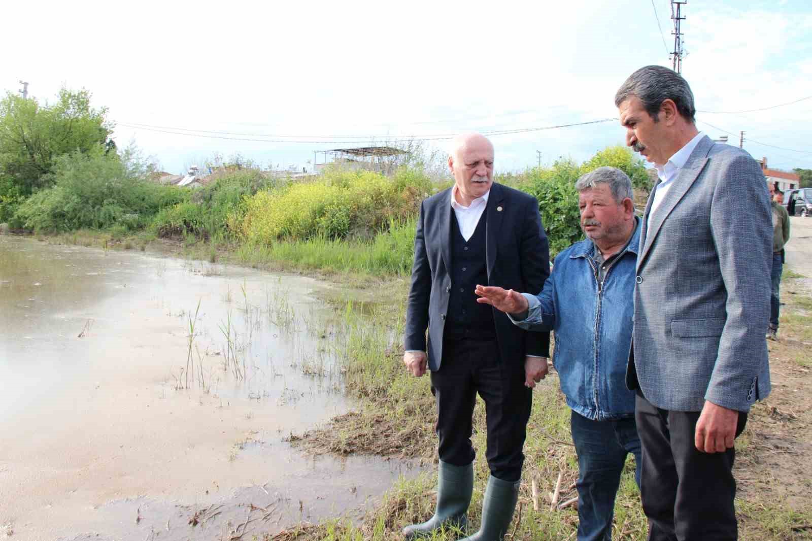 TZOB Genel Başkanı Bayraktar, Manisa’da su altında kalan tarım arazilerini inceledi, destek çağrısı yaptı
