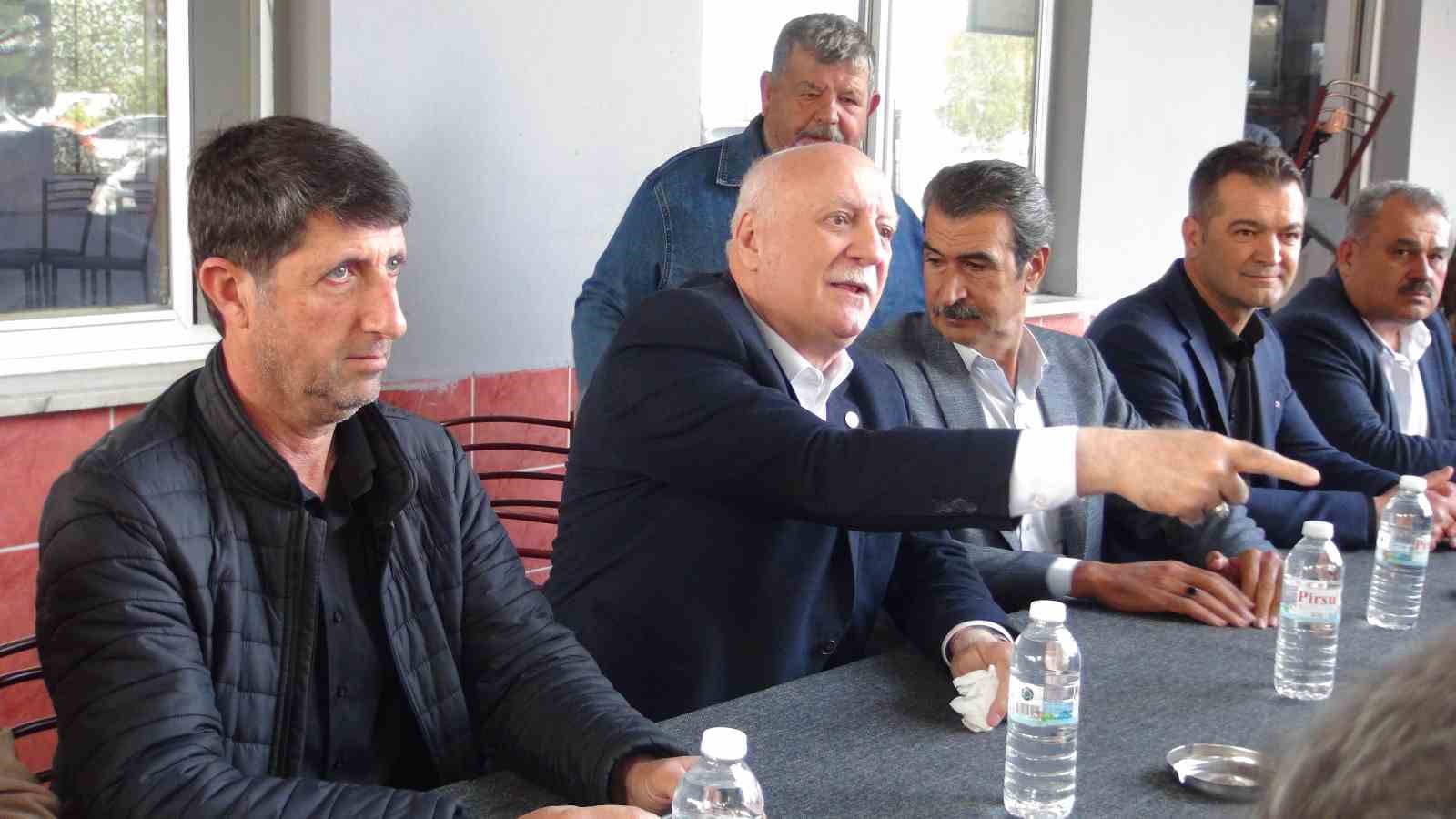 TZOB Genel Başkanı Bayraktar, Manisa’da su altında kalan tarım arazilerini inceledi, destek çağrısı yaptı
