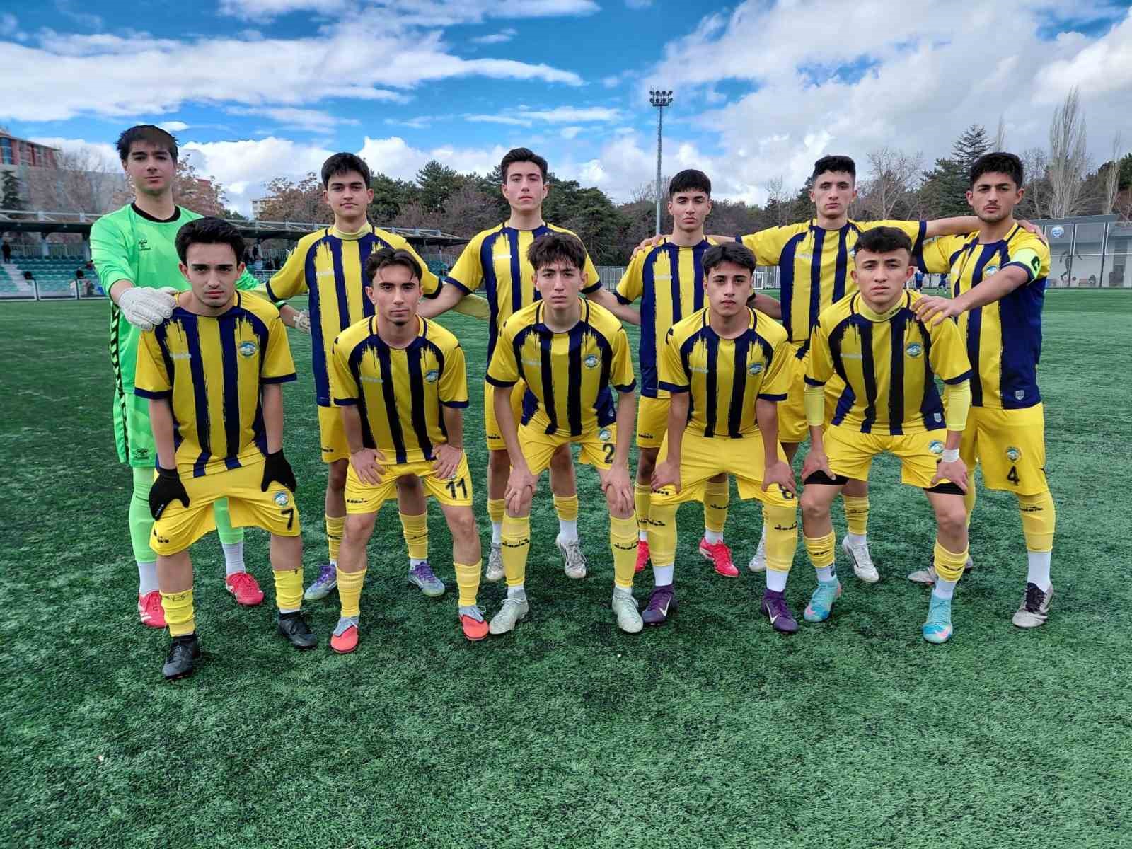 U17 Gelişim Ligi 8. Grup: Talas Belediye: 1 - Ankara Demirspor: 4
