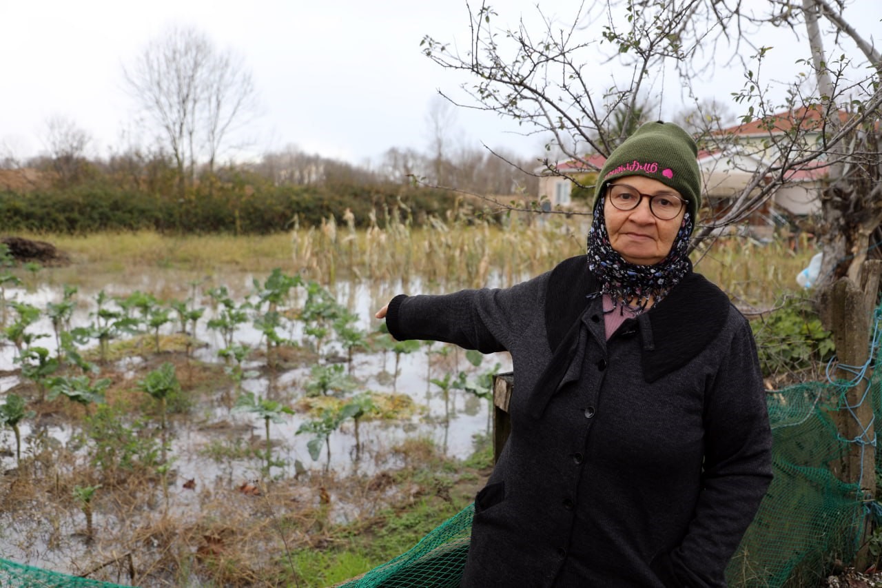 Üç günlük yağmur felakete döndü: Sakarya Karasu’da mahalle su altında kaldı
Üç günlük yağmur felakete döndü: Sakarya Karasu’da mahalle su altında kaldı