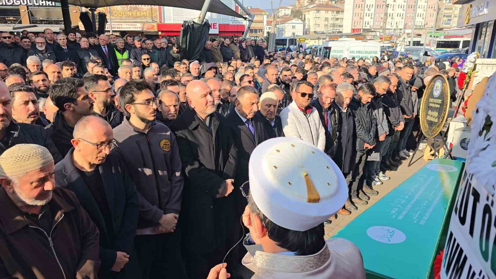 Uçurumdan yuvarlanarak hayatını kaybeden iş adamı toprağa verildi
