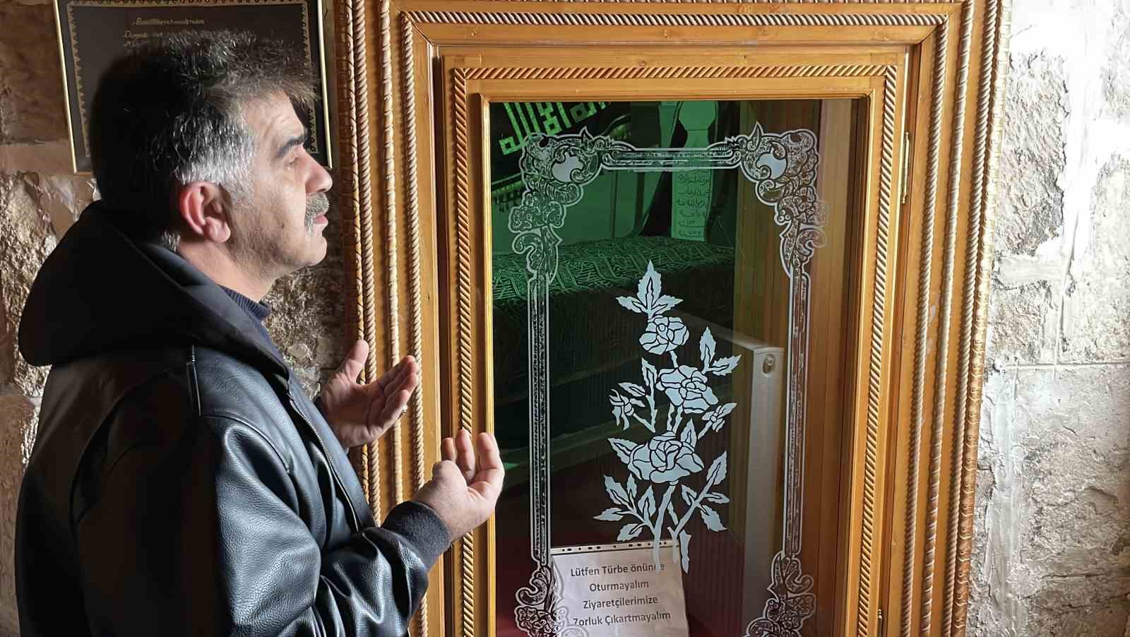 Uçurumun kıyısındaki türbede Ramazan yoğunluğu yaşanıyor
