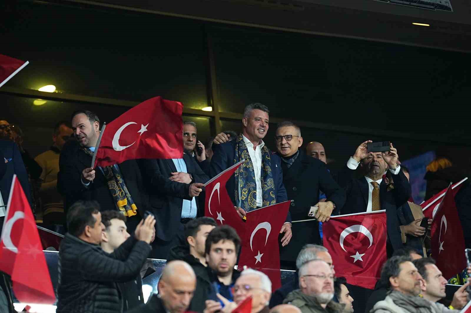 UEFA Avrupa Ligi: Fenerbahçe: 0 - Aston Villa: 0 (Maç devam ediyor)
