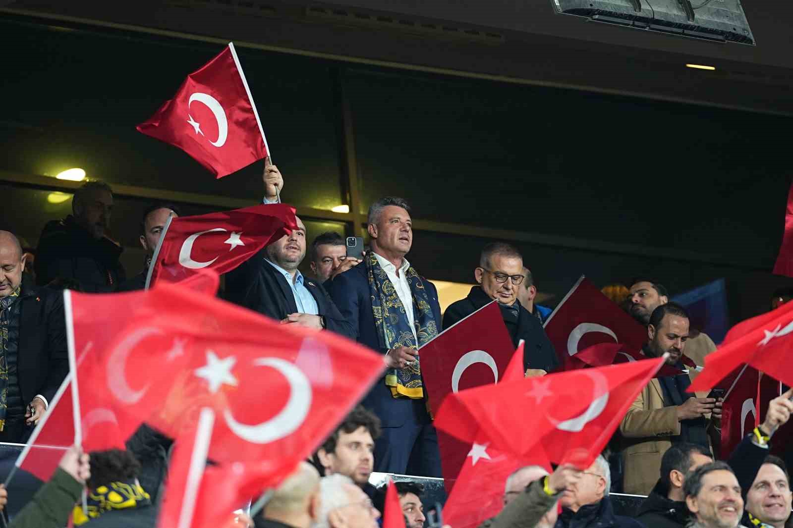 UEFA Avrupa Ligi: Fenerbahçe: 0 - Aston Villa: 0 (Maç devam ediyor)
