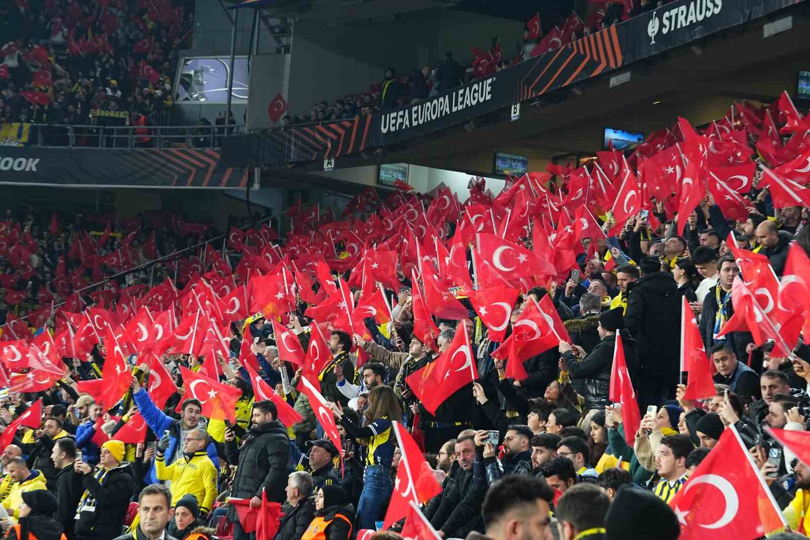 UEFA Avrupa Ligi: Fenerbahçe: 0 - Aston Villa: 0 (Maç devam ediyor)

