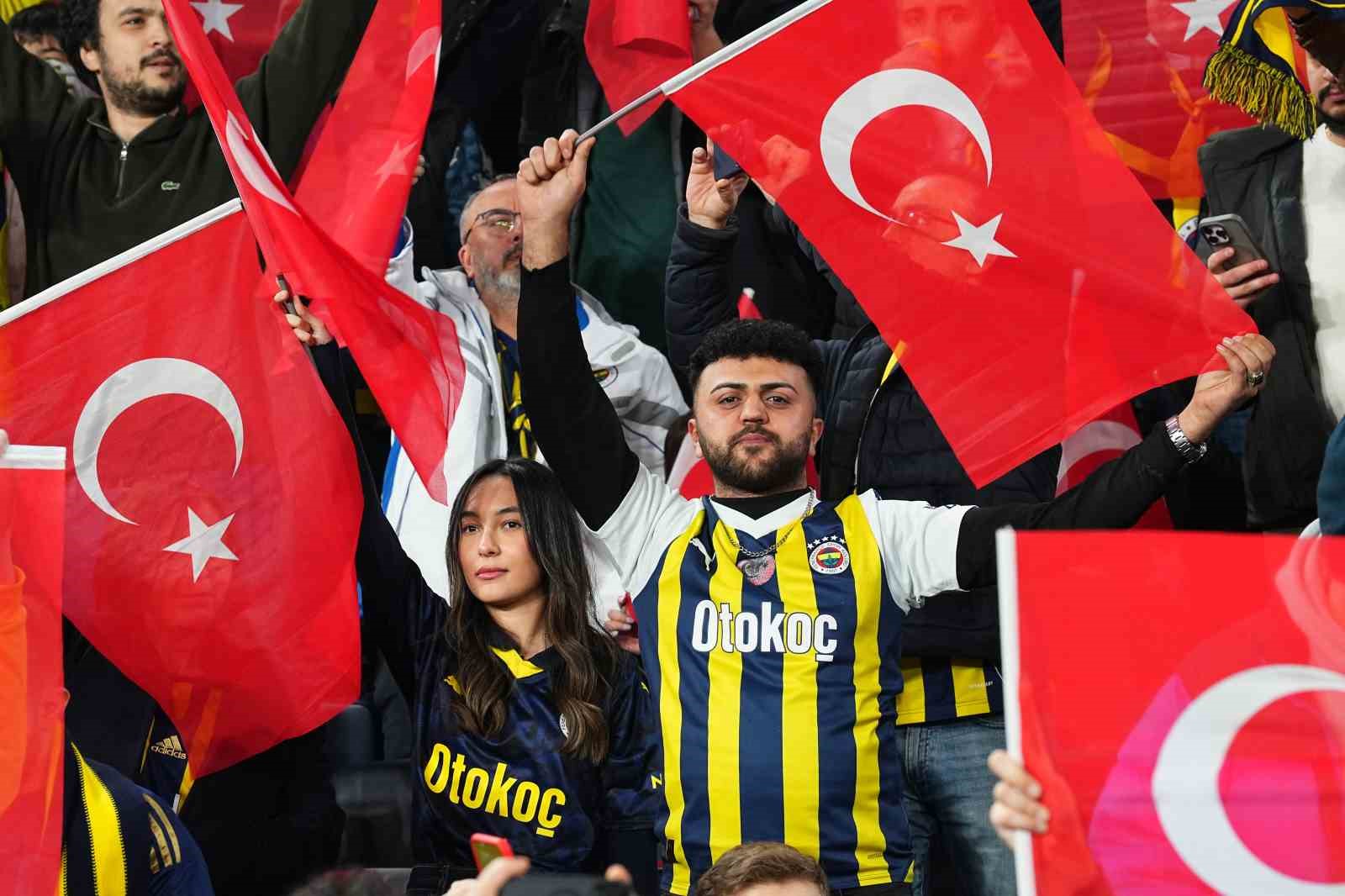 UEFA Avrupa Ligi: Fenerbahçe: 0 - Aston Villa: 0 (Maç devam ediyor)
