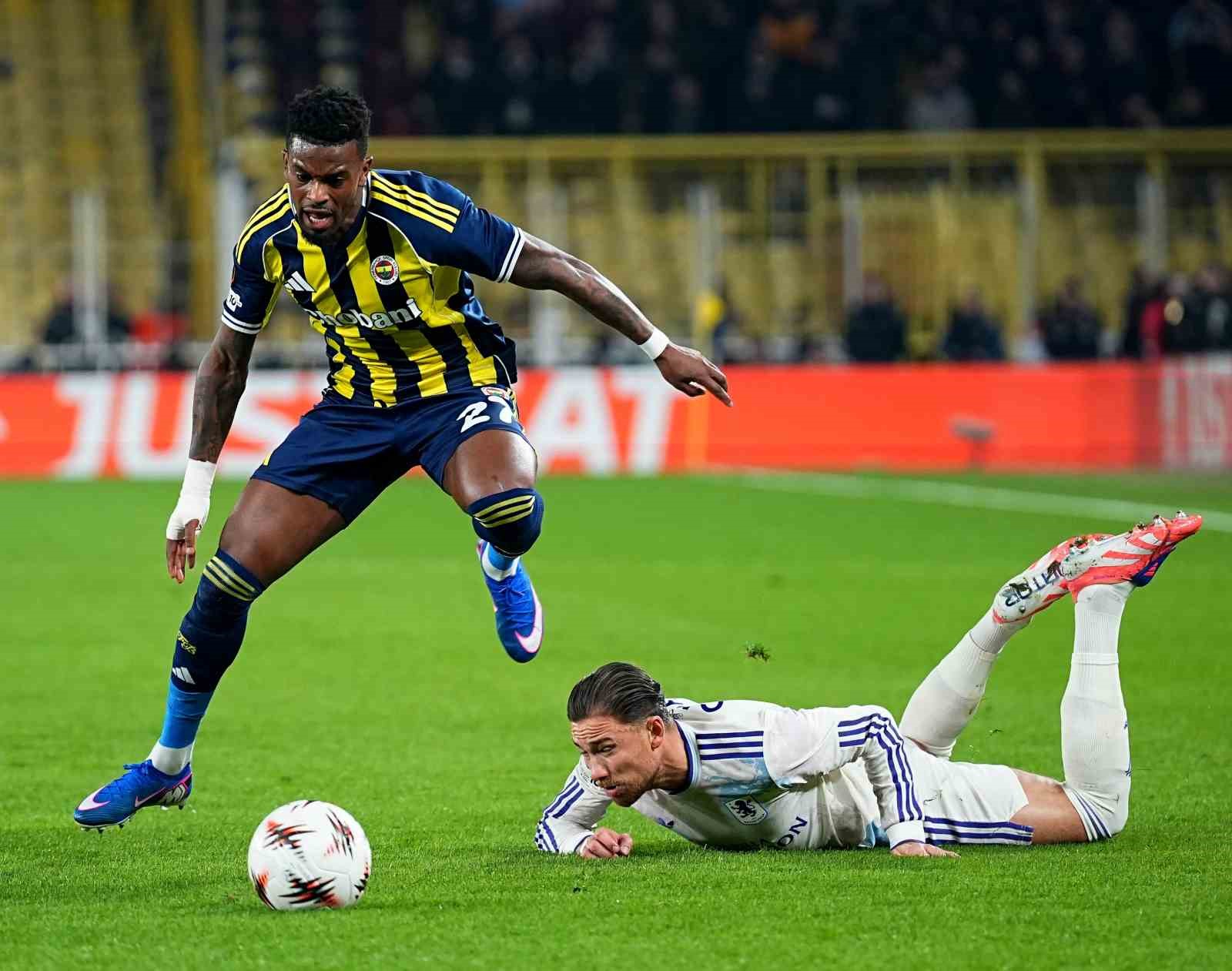 UEFA Avrupa Ligi: Fenerbahçe: 0 - Aston Villa: 1 (İlk yarı)
