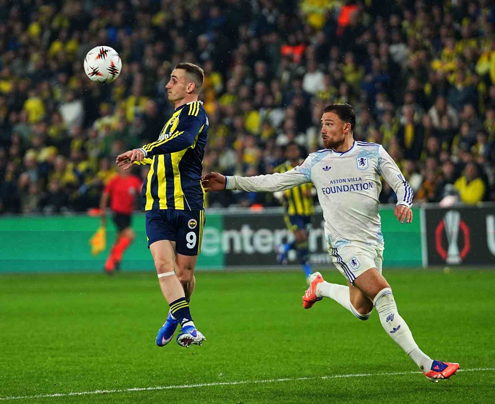 UEFA Avrupa Ligi: Fenerbahçe: 0 - Aston Villa: 1 (İlk yarı)
