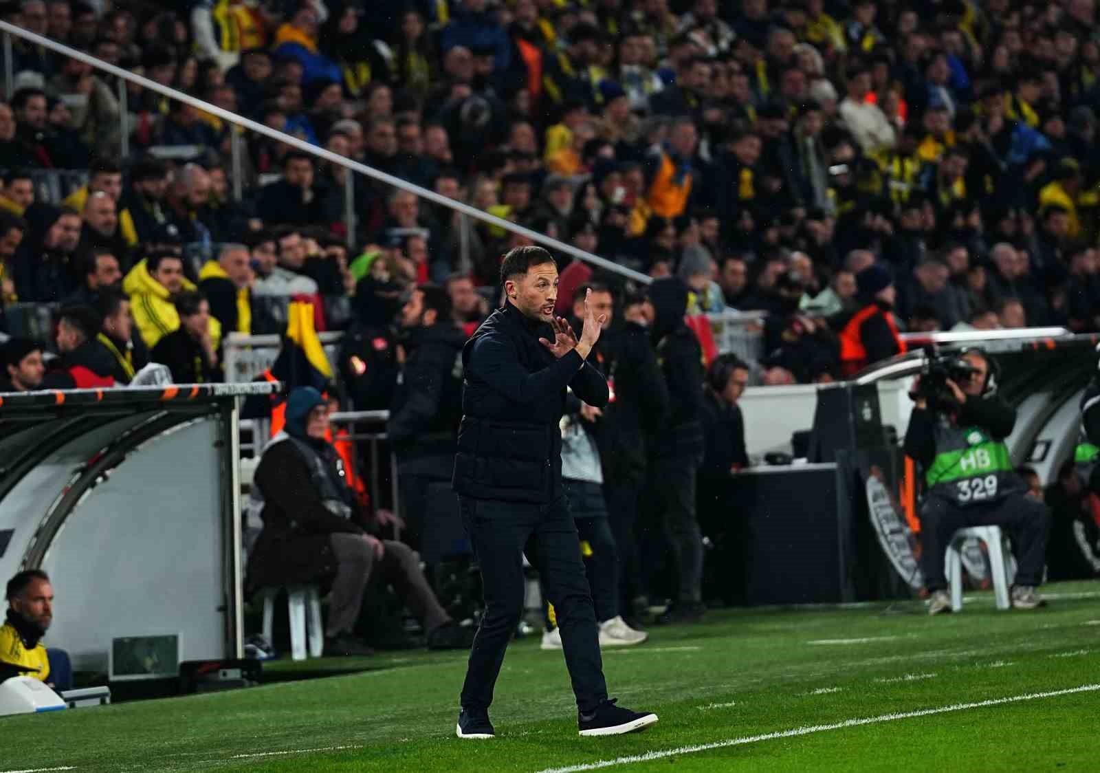 UEFA Avrupa Ligi: Fenerbahçe: 0 - Aston Villa: 1 (İlk yarı)
