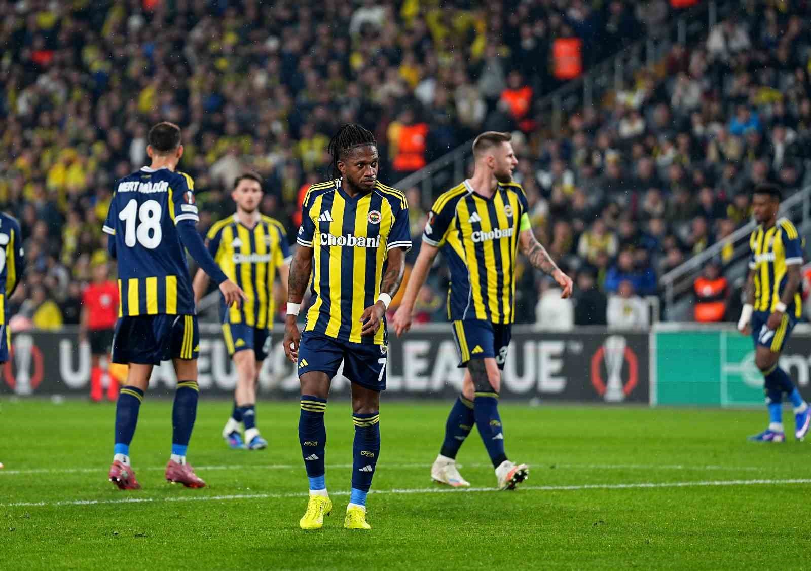 UEFA Avrupa Ligi: Fenerbahçe: 0 - Aston Villa: 1 (İlk yarı)
