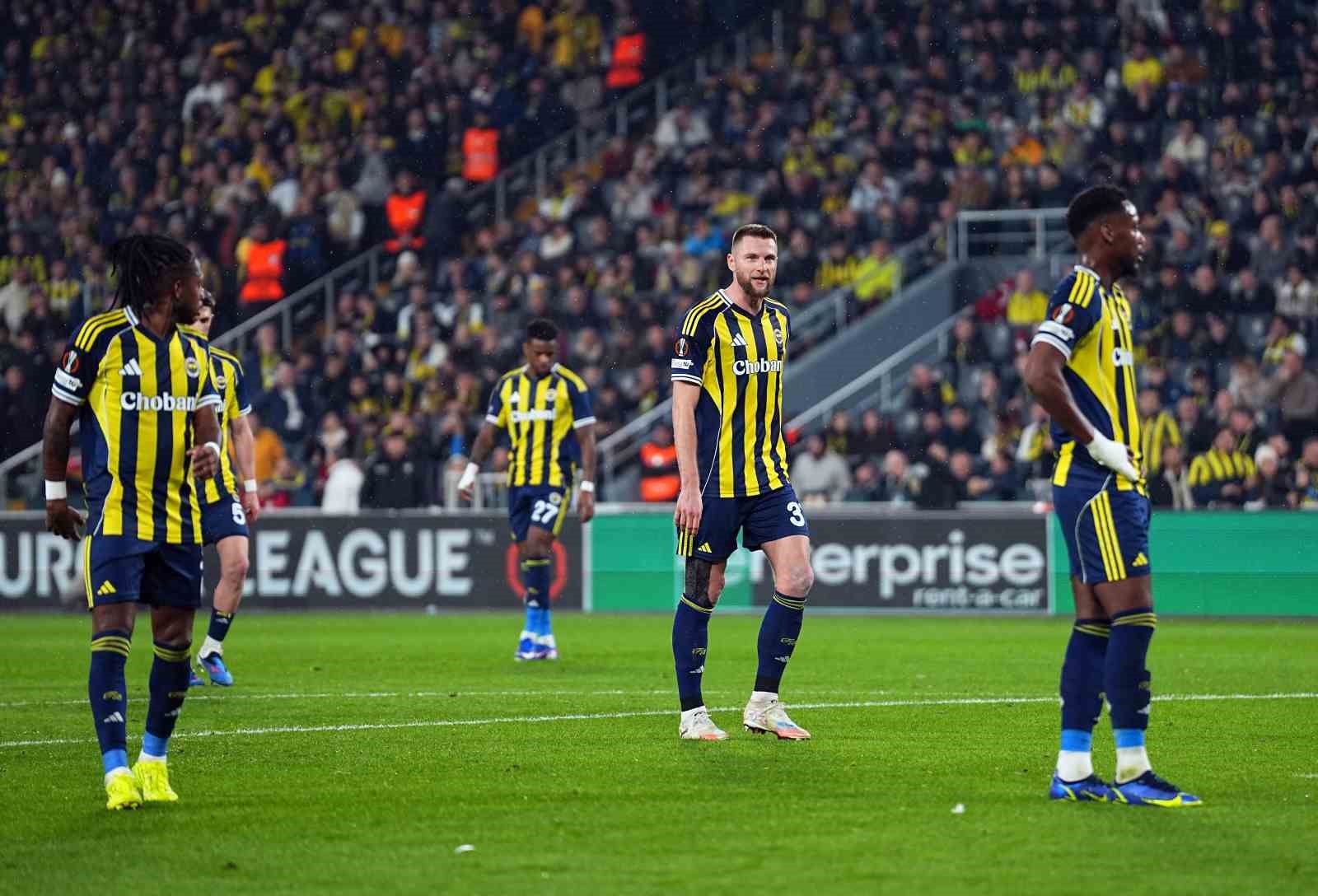 UEFA Avrupa Ligi: Fenerbahçe: 0 - Aston Villa: 1 (İlk yarı)

