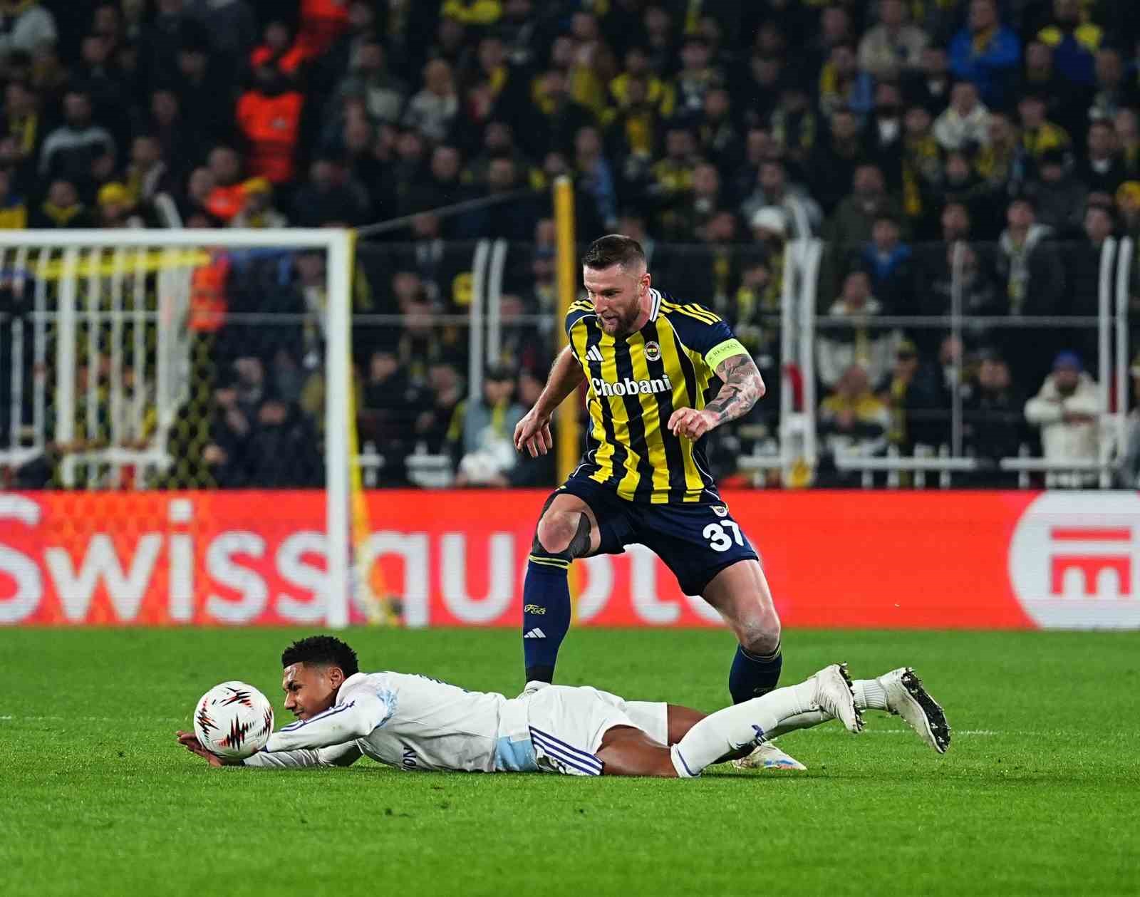 UEFA Avrupa Ligi: Fenerbahçe: 0 - Aston Villa: 1 (İlk yarı)

