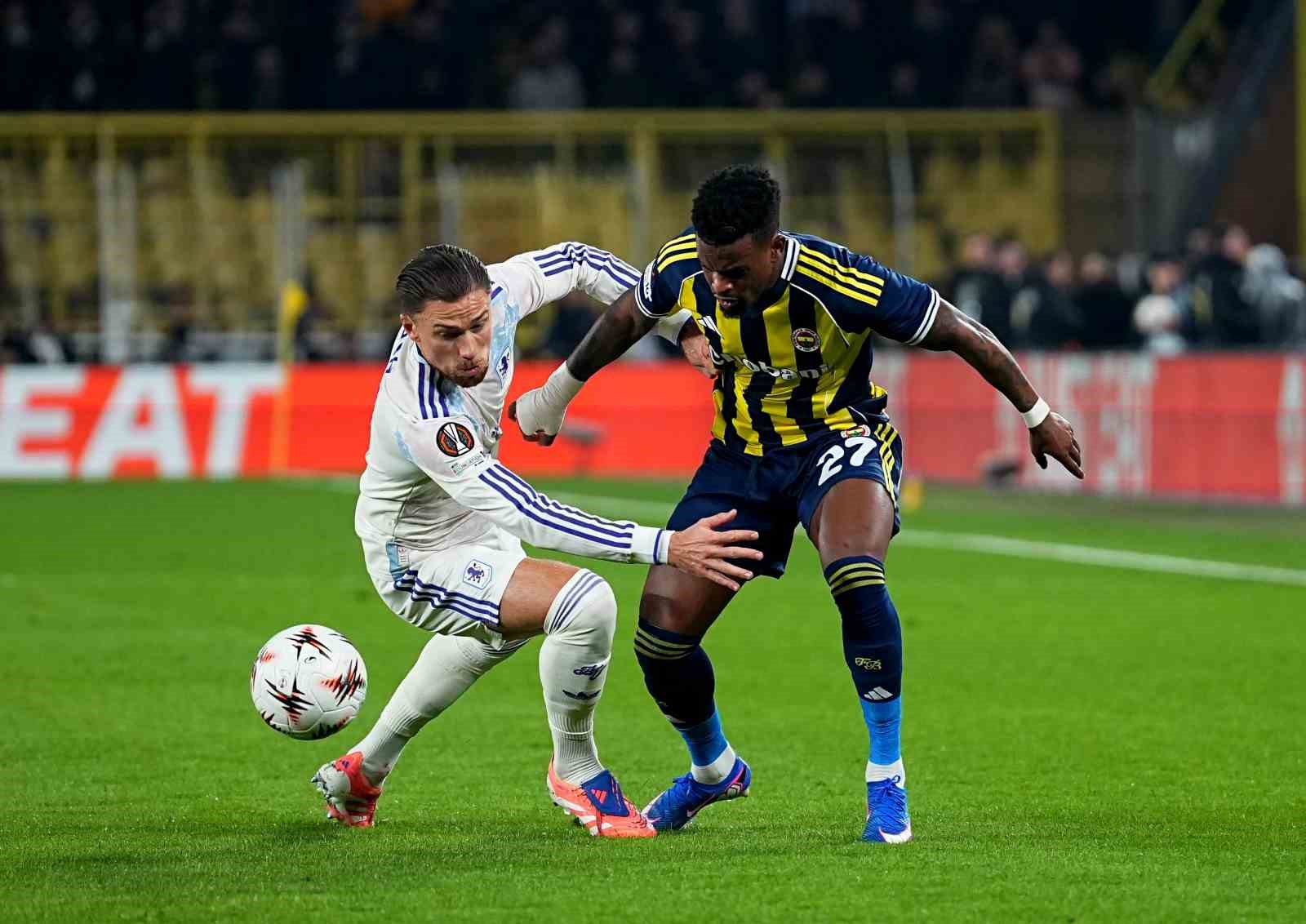 UEFA Avrupa Ligi: Fenerbahçe: 0 - Aston Villa: 1 (İlk yarı)
