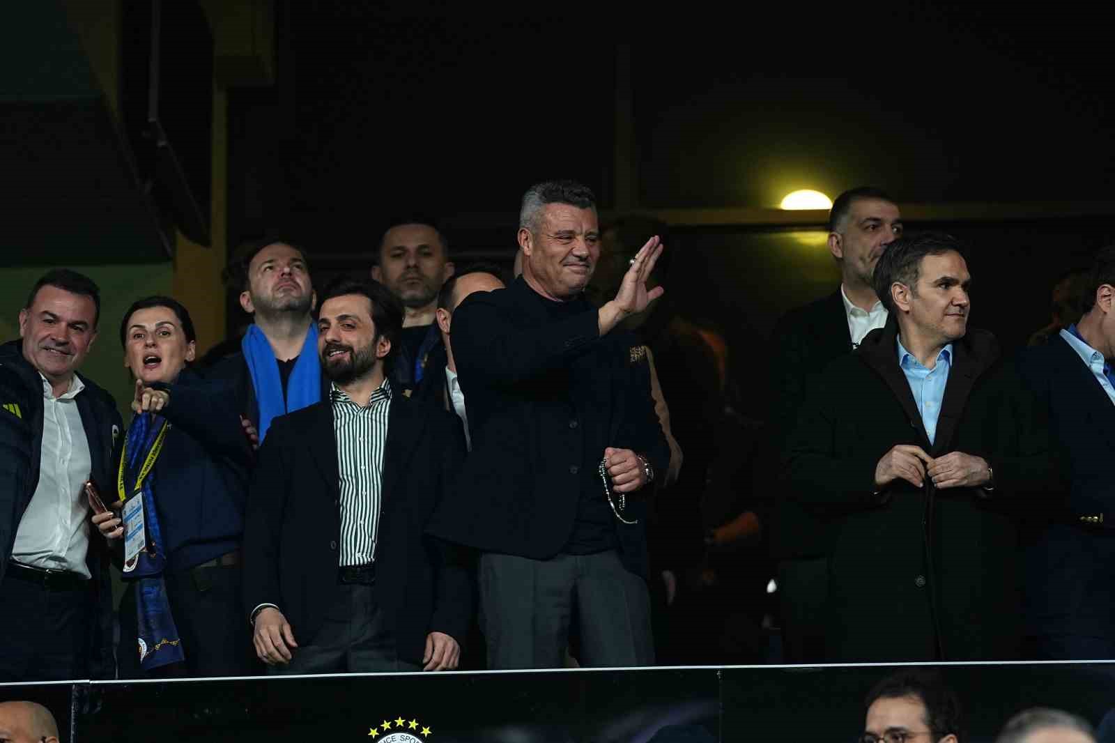 UEFA Avrupa Ligi: Fenerbahçe: 0 - Nottingham Forest: 0 (Maç devam ediyor)
