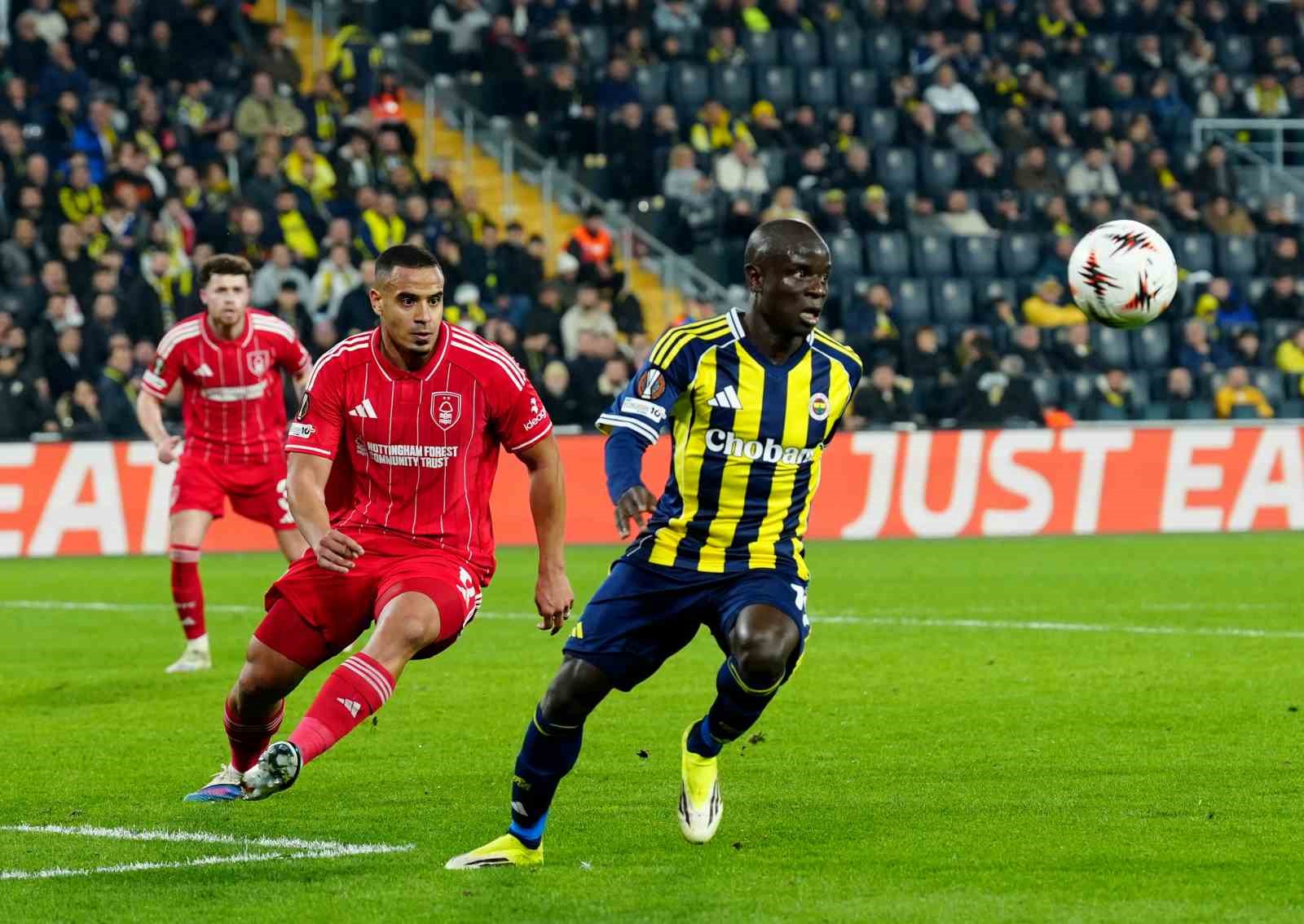 UEFA Avrupa Ligi: Fenerbahçe: 0 - Nottingham Forest: 3 (Maç sonucu)
