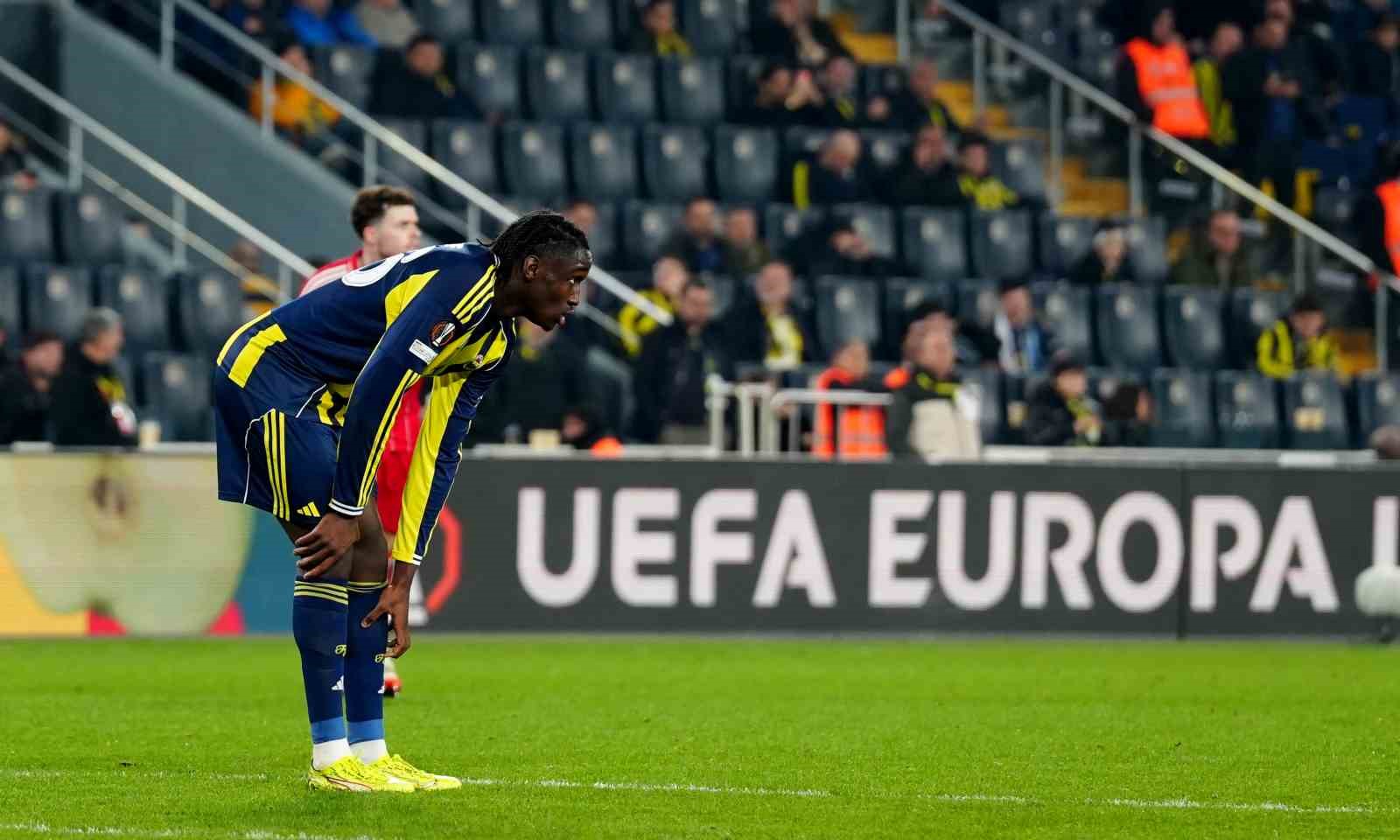 UEFA Avrupa Ligi: Fenerbahçe: 0 - Nottingham Forest: 3 (Maç sonucu)
