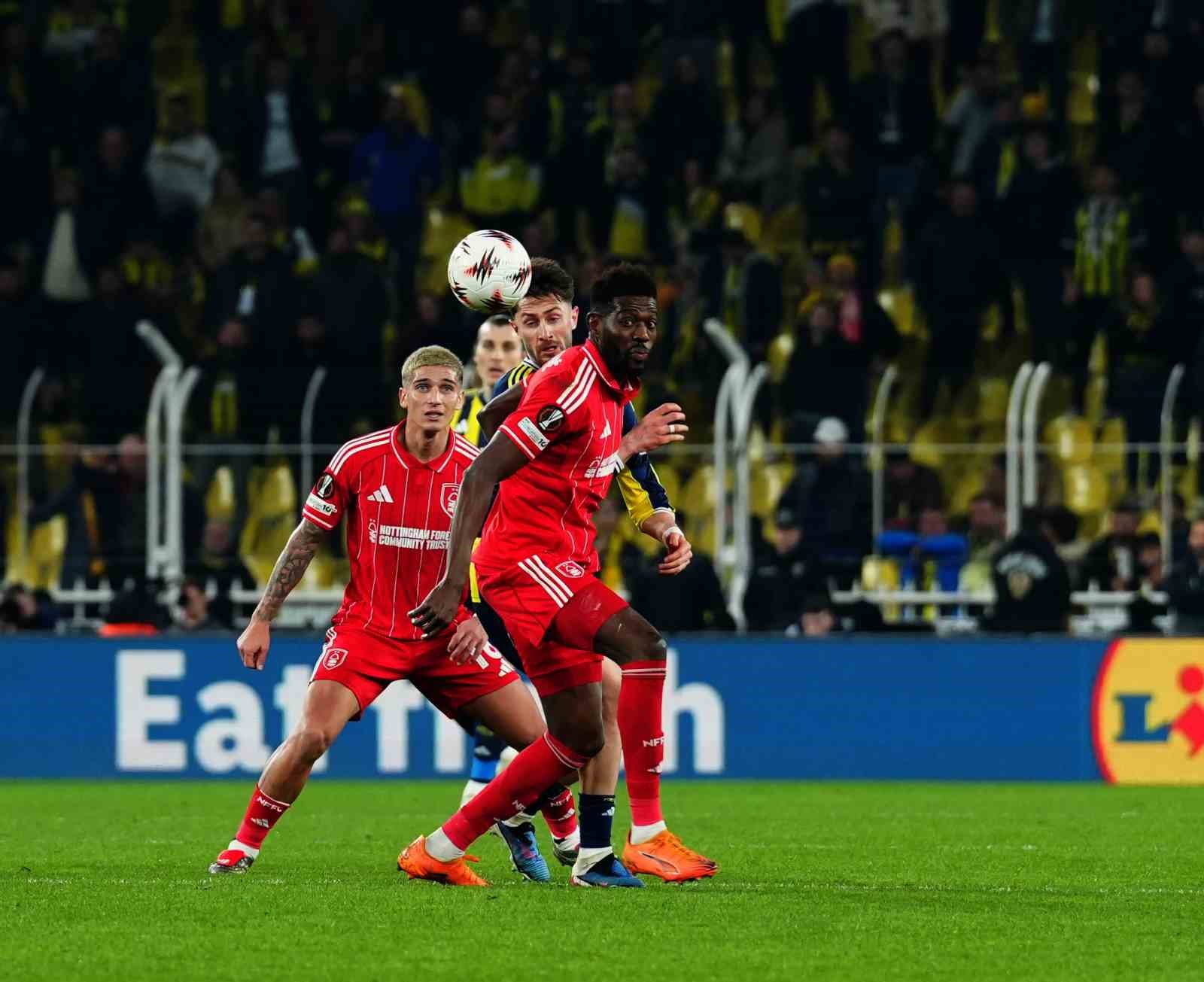 UEFA Avrupa Ligi: Fenerbahçe: 0 - Nottingham Forest: 3 (Maç sonucu)
