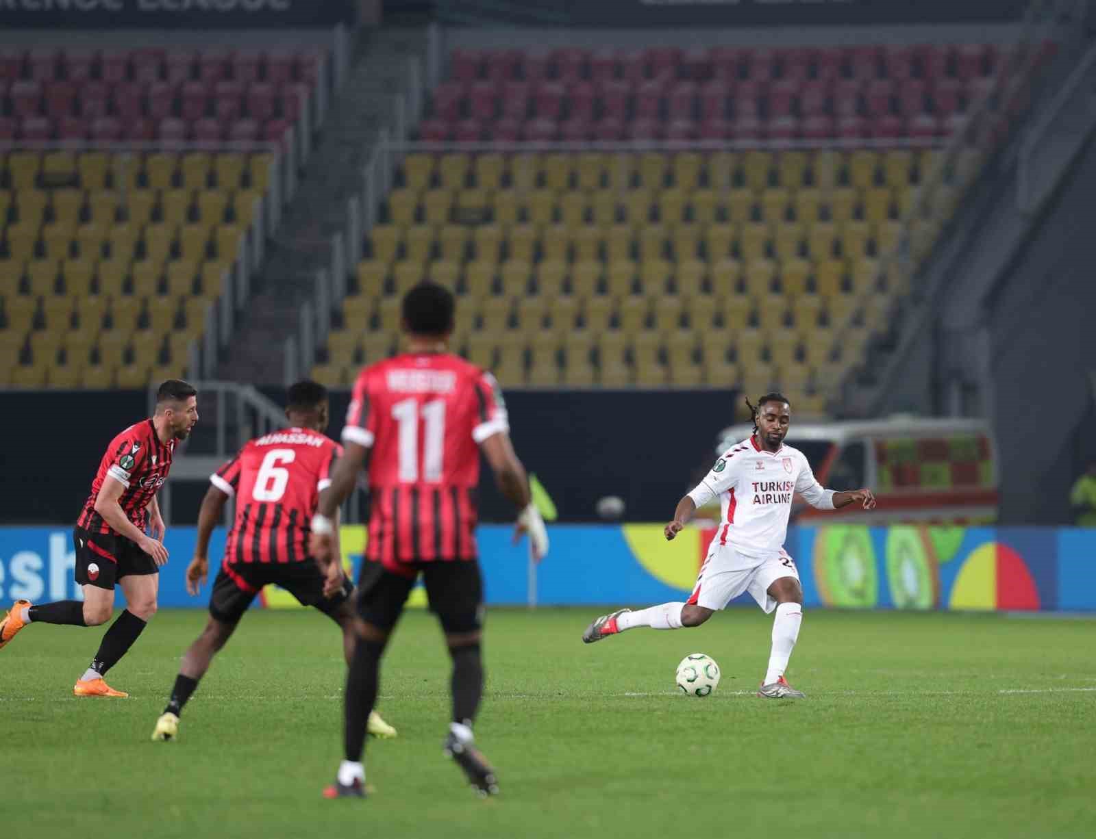 UEFA Konferans Ligi: KF Shkendija: 0 - Samsunspor: 0 (İlk yarı)
