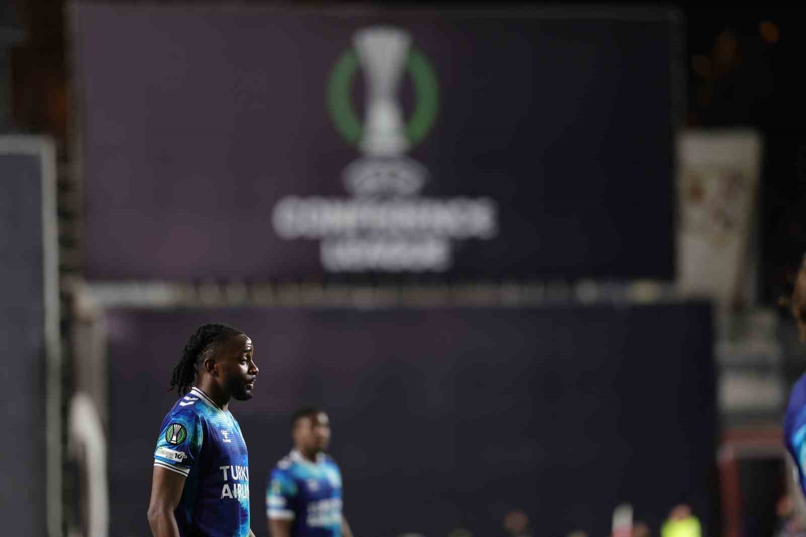 UEFA Konferans Ligi: Rayo Vallecano: 0 - Samsunspor: 0 (İlk yarı)
