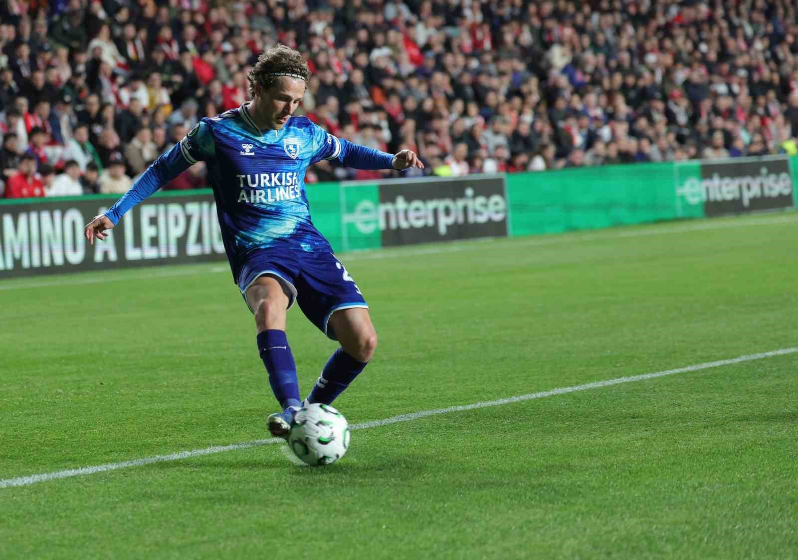 UEFA Konferans Ligi: Rayo Vallecano: 0 - Samsunspor: 0 (İlk yarı)
