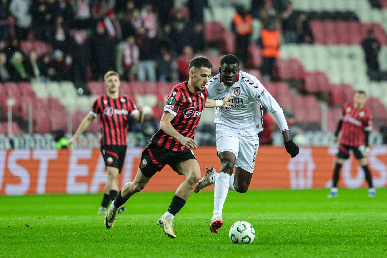 UEFA Konferans Ligi: Samsunspor: 0 - Shkendija: 0 (İlk yarı)
