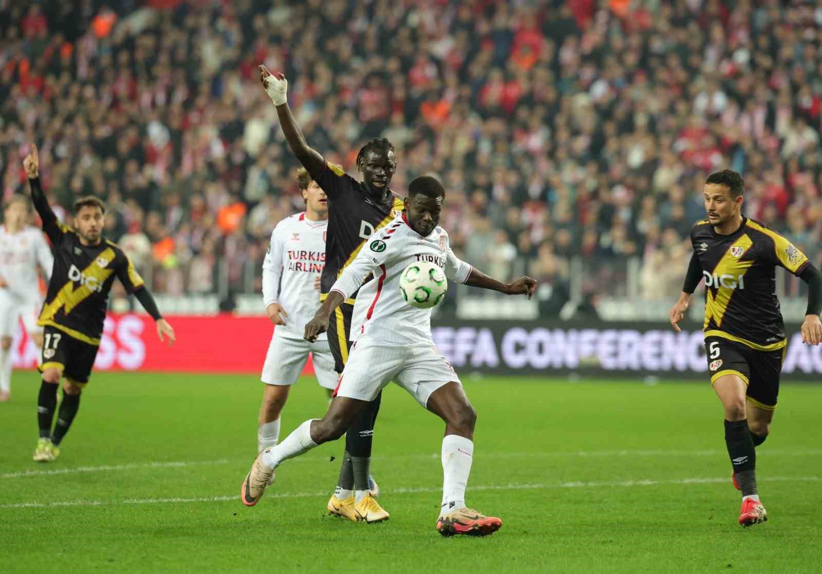 UEFA Konferans Ligi: Samsunspor: 1 - Rayo Vallecano: 3 (Maç sonucu)
