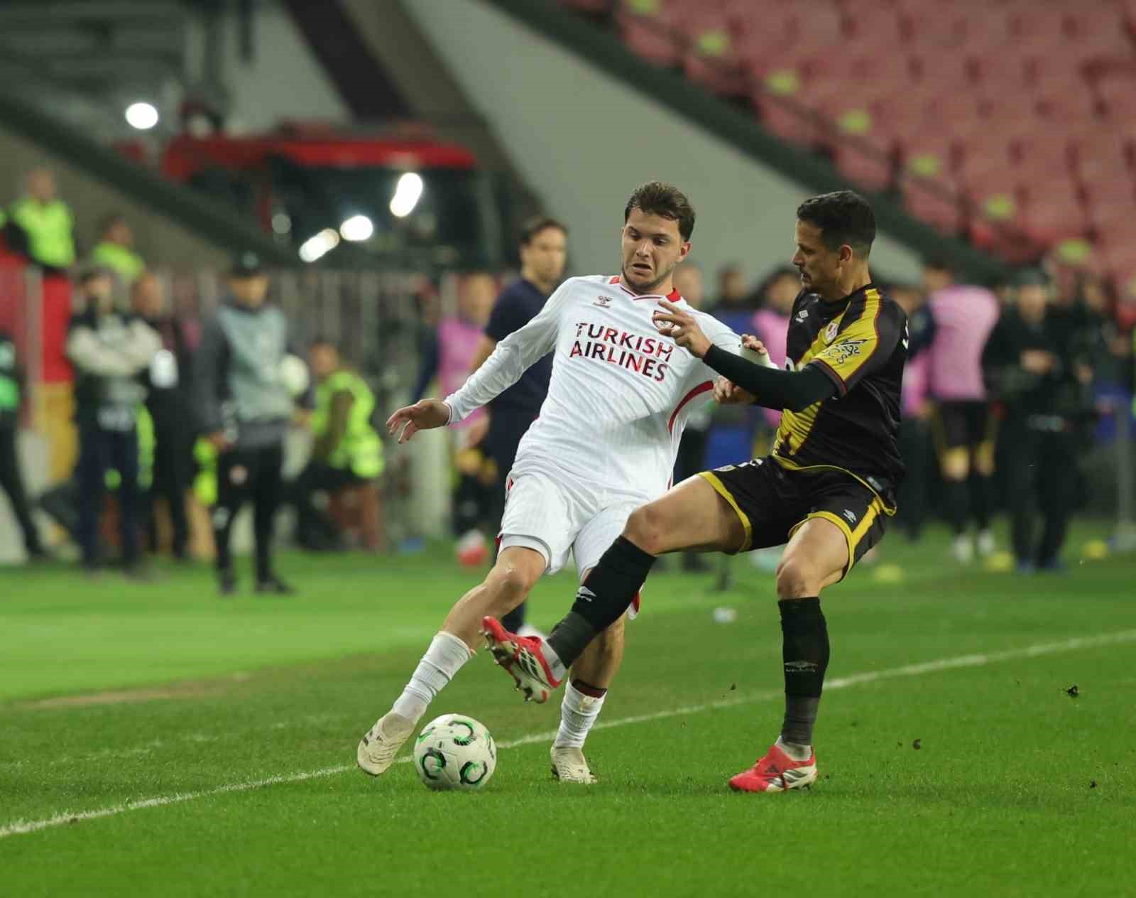 UEFA Konferans Ligi: Samsunspor: 1 - Rayo Vallecano: 3 (Maç sonucu)
