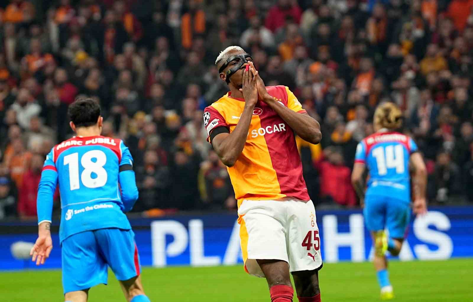 UEFA Şampiyonlar Ligi: Galatasaray: 1 - Atletico Madrid: 1 (İlk yarı)
