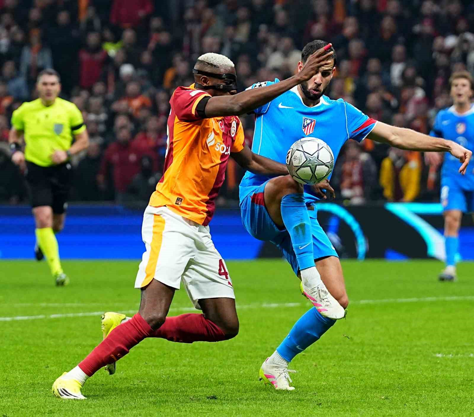 UEFA Şampiyonlar Ligi: Galatasaray: 1 - Atletico Madrid: 1 (İlk yarı)
