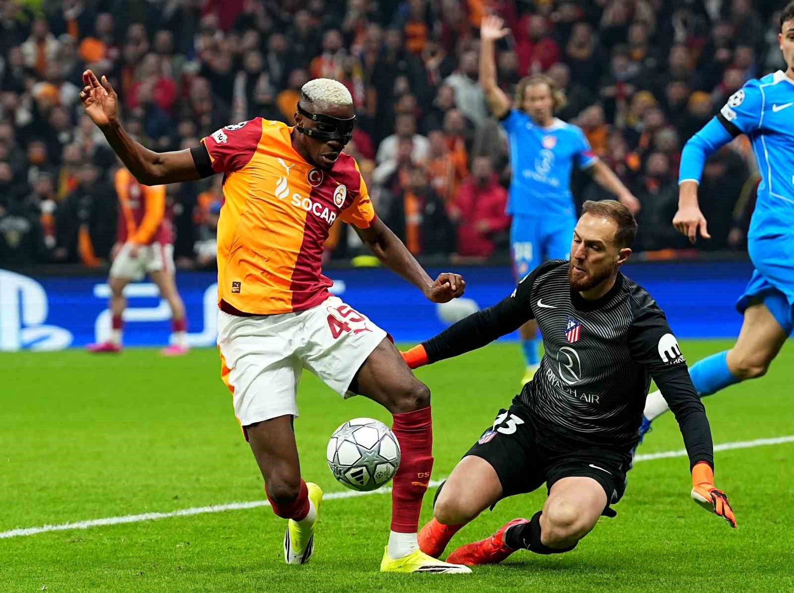 UEFA Şampiyonlar Ligi: Galatasaray: 1 - Atletico Madrid: 1 (İlk yarı)
