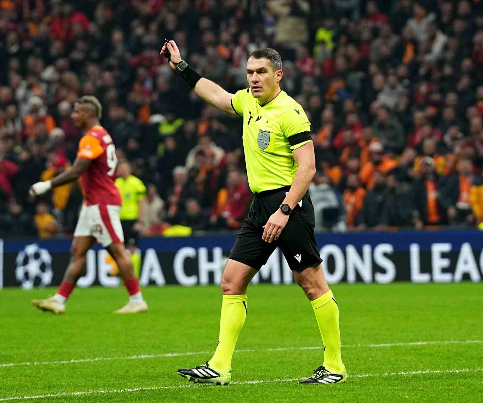 UEFA Şampiyonlar Ligi: Galatasaray: 1 - Atletico Madrid: 1 (İlk yarı)
