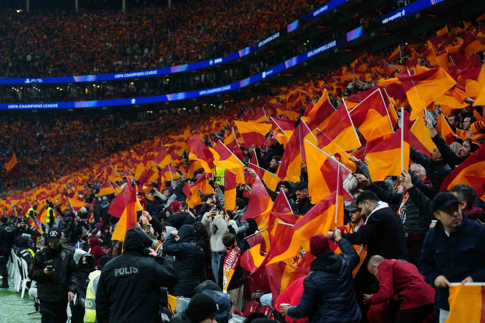 UEFA Şampiyonlar Ligi: Galatasaray: 1 - Juventus: 0 (Maç devam ediyor)
