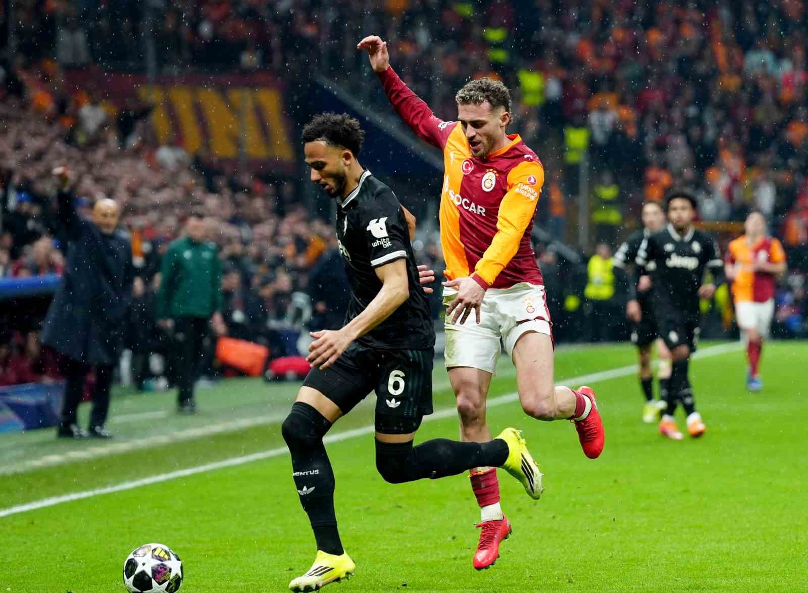 UEFA Şampiyonlar Ligi: Galatasaray: 1 - Juventus: 2 (İlk yarı)
