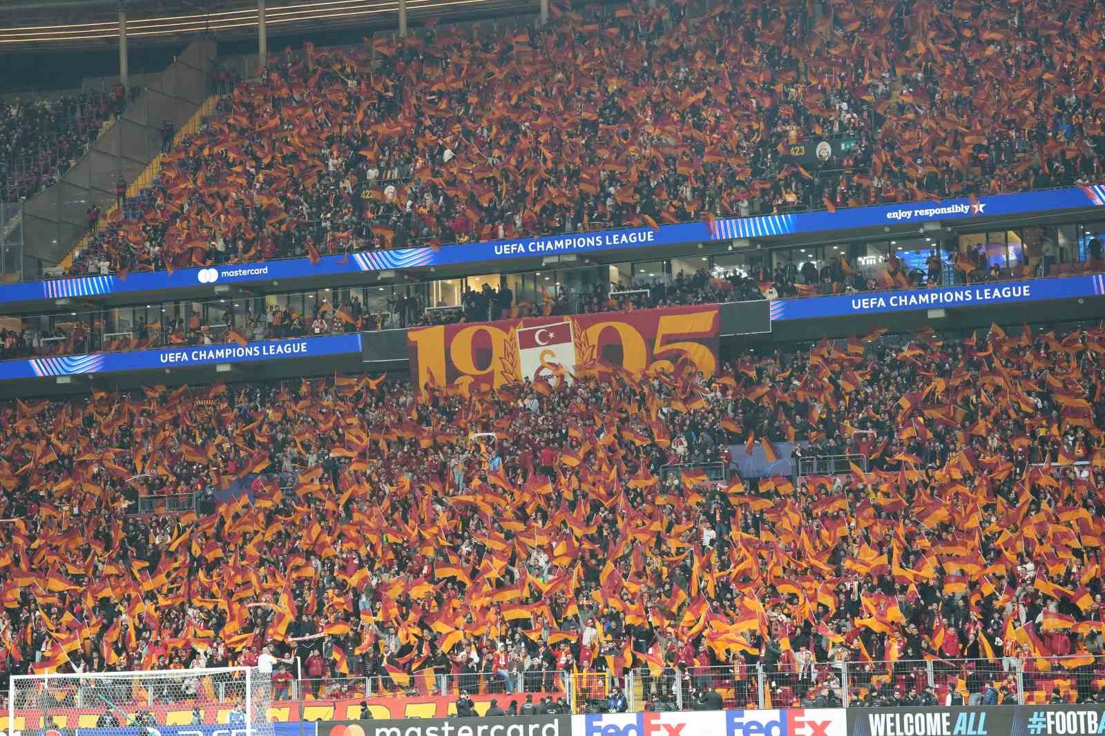 UEFA Şampiyonlar Ligi: Galatasaray: 1 - Liverpool: 0 (Maç devam ediyor)
