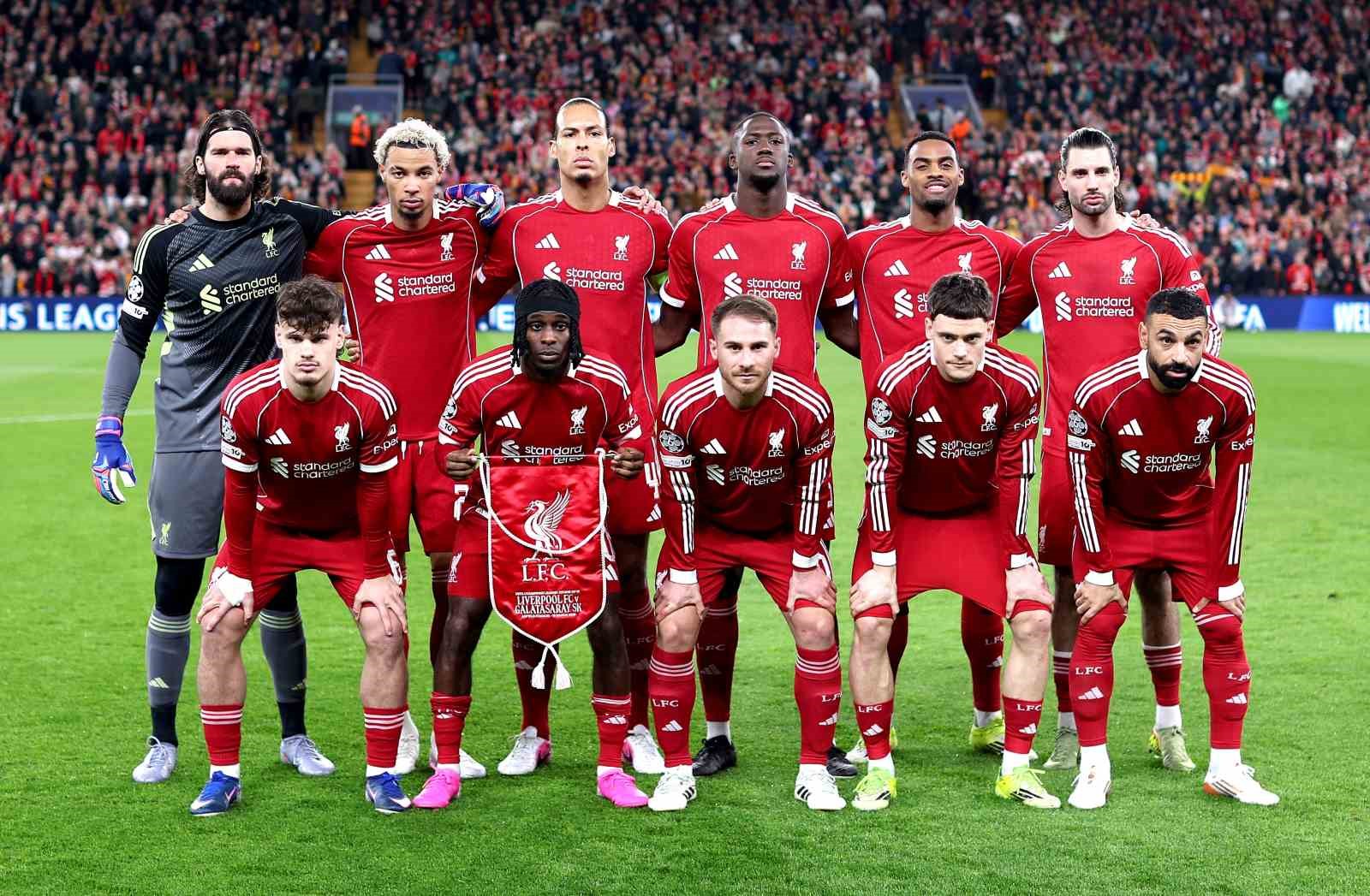 UEFA Şampiyonlar Ligi: Liverpool: 1 - Galatasaray: 0 (İlk yarı)
