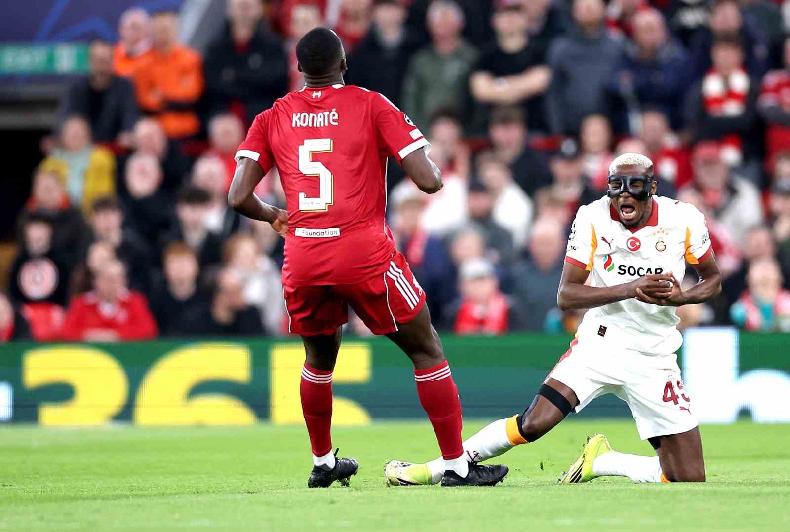 UEFA Şampiyonlar Ligi: Liverpool: 1 - Galatasaray: 0 (İlk yarı)
